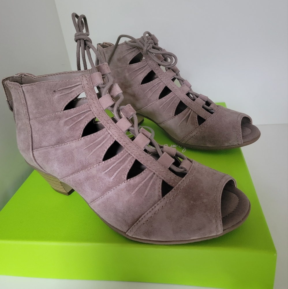 Earth Shoes